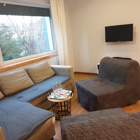 Maly Apartament W Zieleni Blisko Jeziora Środa Wielkopolska Buitenkant foto
