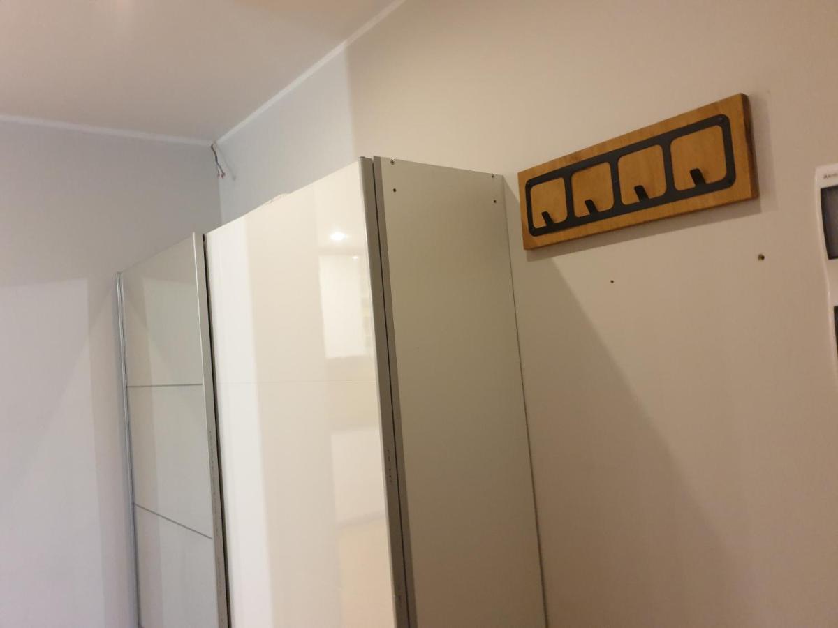 Maly Apartament W Zieleni Blisko Jeziora Środa Wielkopolska Buitenkant foto